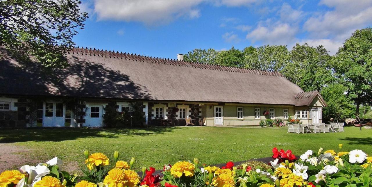 Vanatoa Taluhotell Koguva Eksteriør bilde